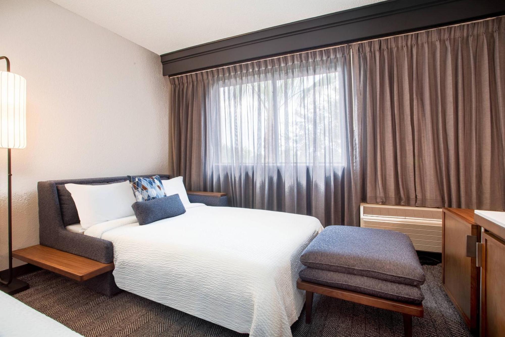 Отель Courtyard Orlando Altamonte Springs Maitland Экстерьер фото