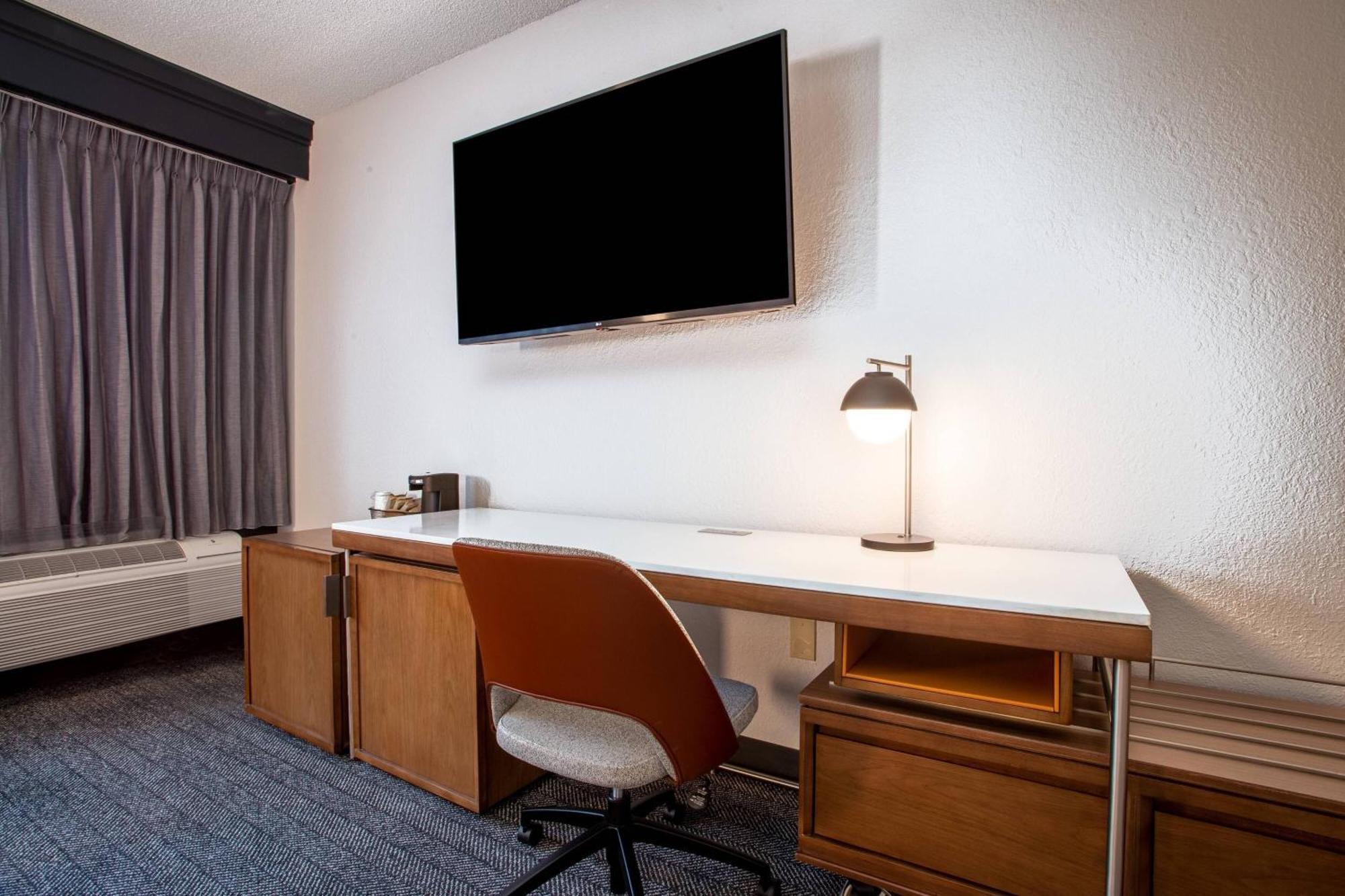 Отель Courtyard Orlando Altamonte Springs Maitland Экстерьер фото