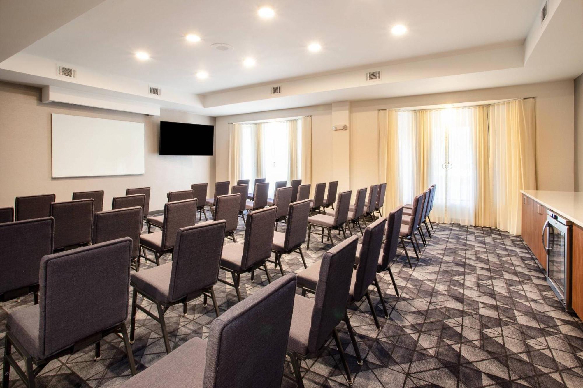 Отель Courtyard Orlando Altamonte Springs Maitland Экстерьер фото